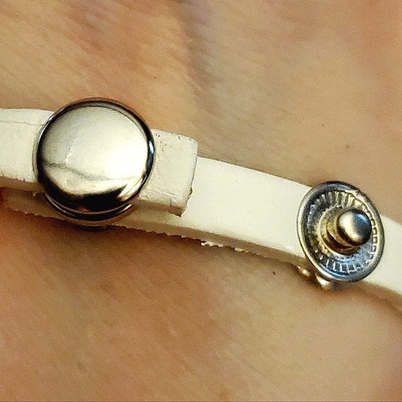 Choice of black or white faux leather snap bracelets. - Picture 6 of 9